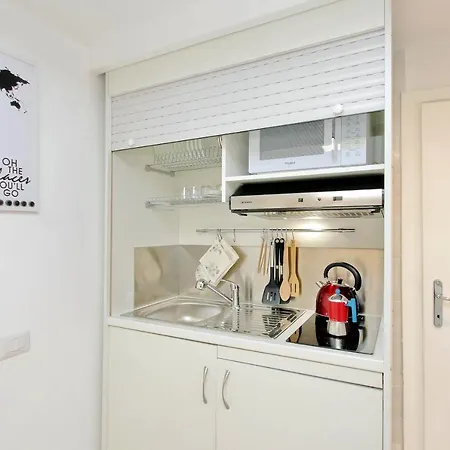 Ych-confortevole Al Colosseo Apartamento *