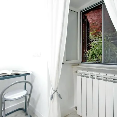 Ych-confortevole Al Colosseo Apartamento *